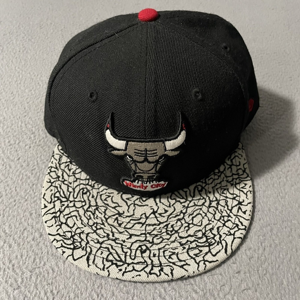 Chicago Bulls Windy City‎ NBA New Era Hardwood Classics Fitted Hat 7 1/2
